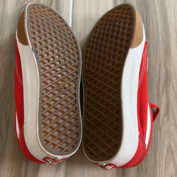 Vans - Picture 4 of 6